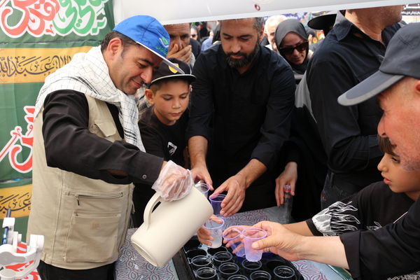 برپایی موکب سازمان دانش آموزی استان اردبیل در مراسم دلدادگان حسینی