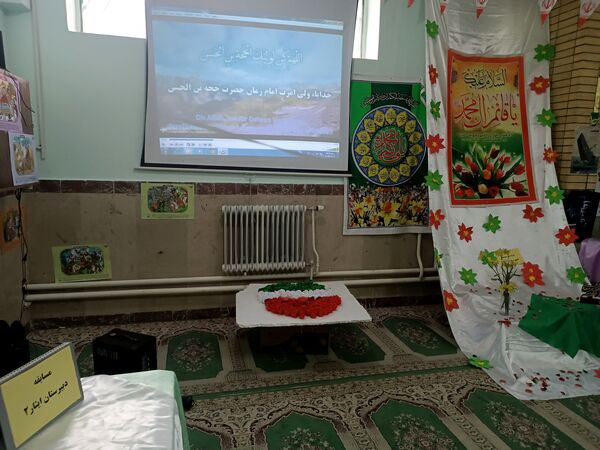 برگزاری مراسم انجمن اسلامی و مدرسه مقاومت در دبیرستان ایثار