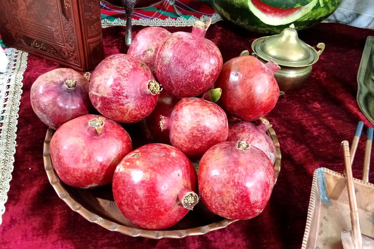از سنت تا خلاقیت، برگزاری نمایشگاه صنایع دستی یلدا در دبیرستان توحید یک