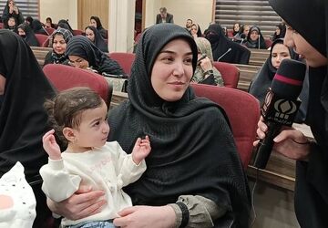 آیین تجلیل از انجمن‌های اولیاء و مربیان برتر مدارس استان قم