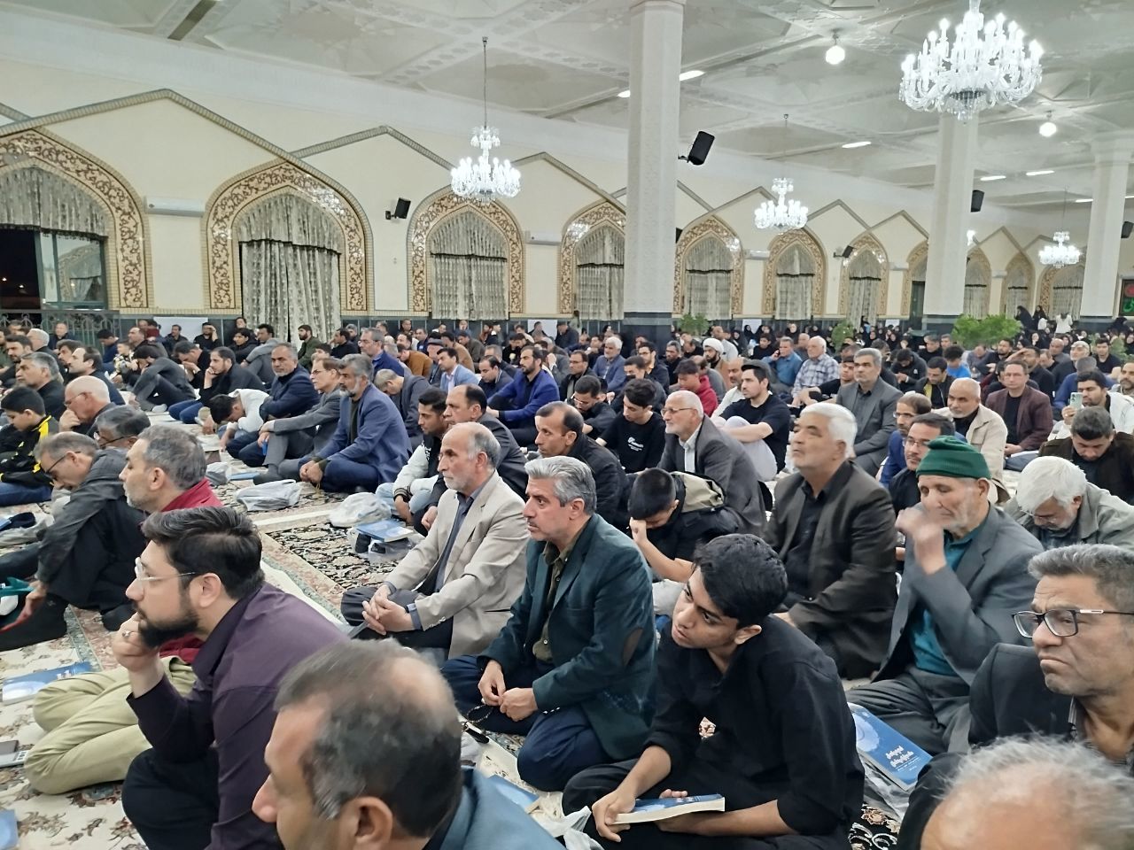 مراسم احیای شب های قدر در آرامگاه شهید سید حسن مدرس (ره) شهرستان کاشمر 