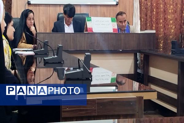 جلسه شورای دانش‌آموزی در منطقه چاروسا