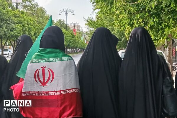 اجتماع دختران جان فدای ایران در شیراز