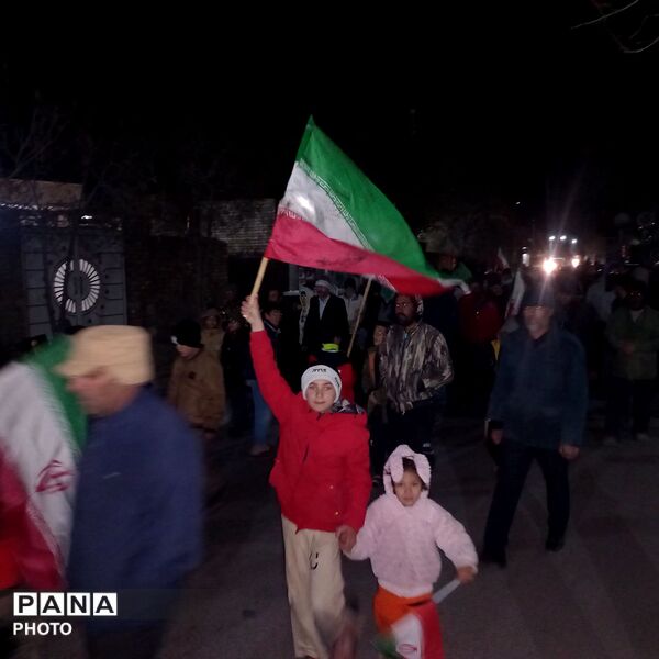 راهپیمایی‌های شبانه مردم روستای باقرآباد شهرستان جعفرآباد قم 