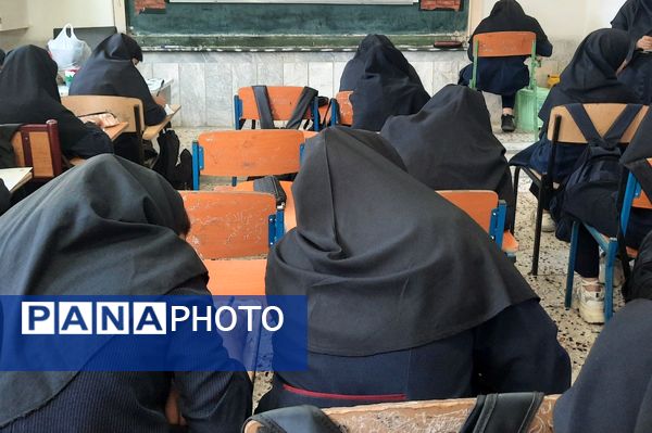 آزمون سنجش آغازین در دبیرستان دخترانه فیاض