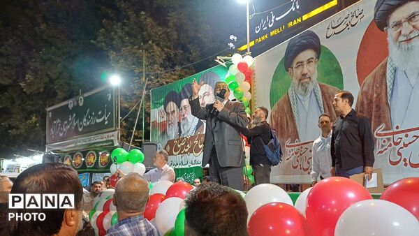 حضور پرشور فرهنگیان و دانش‌ آموزان در جشن بزرگ غدیر