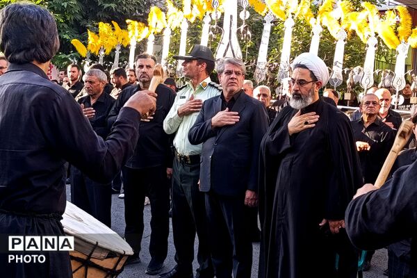 طنین اشک و ماتم در سوگ سالار شهیدان در اسلام آباد غرب