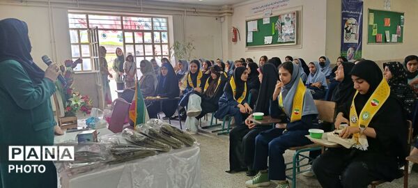تقدیر از نفرات برتر درسی فرهنگی و هنری جشنواره خوارزمی همزمان با عید غدیر