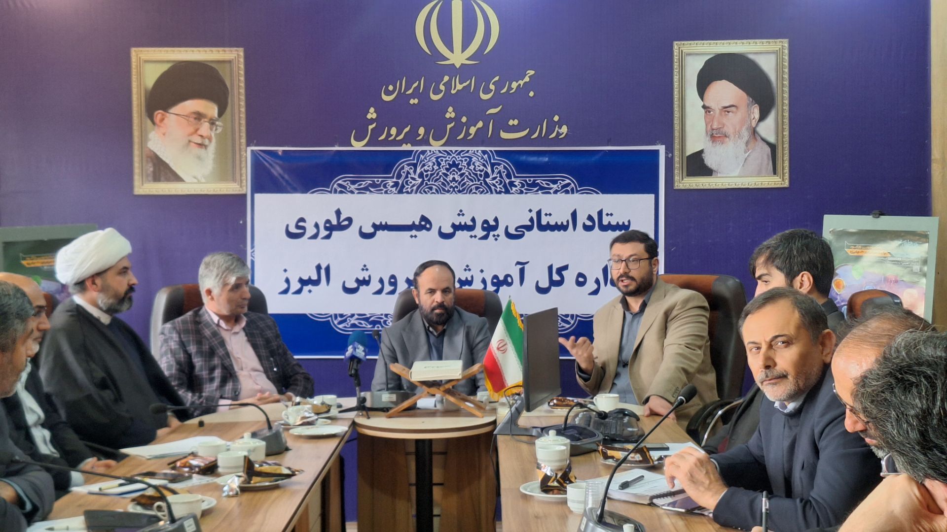 نشست پویش «هیس‌طوری۲» در اداره‌کل آموزش‌وپرورش البرز