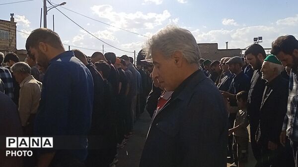 تشییع و تدفین شهید مصطفی حسینی در روستای سید آباد 