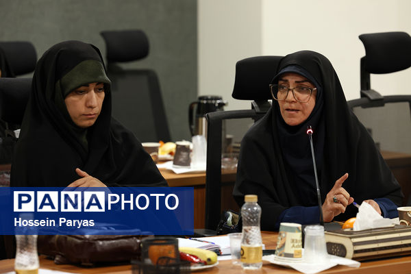 نشست اعضای شورای اندیشه‌ورز اوقات فراغت دانش‌آموزان