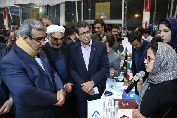 بازدید استاندار خراسان رضوی از دستاوردهای پژوهش و نوآوری در نمایشگاه مشهد