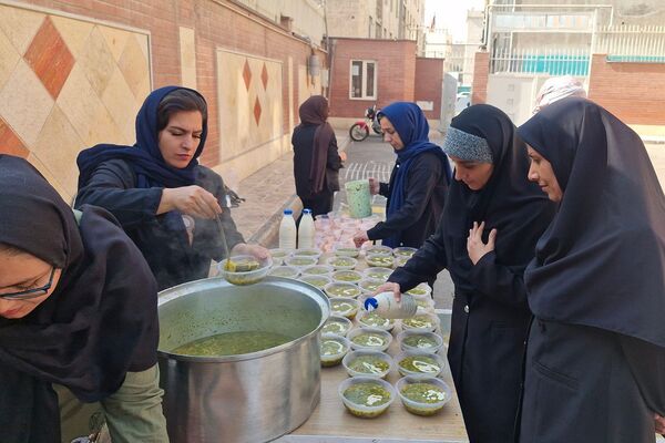 مراسم بزرگداشت خیر مدرسه ساز در دبستان بانو ابوالوفا ناحیه دو شهرری 