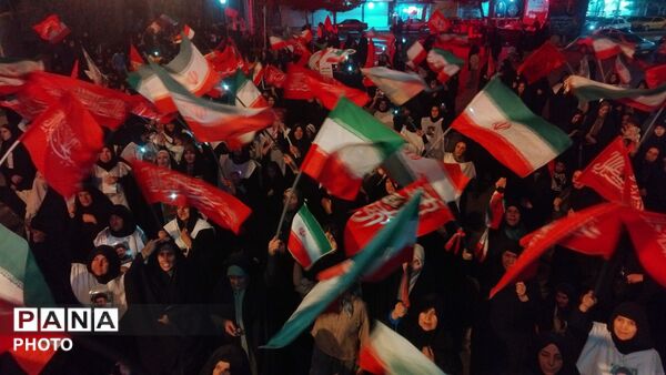 تداوم همبستگی مردمی؛ صد و نود و چهارمین شب تجمعات بیعت با رهبری در نورآباد