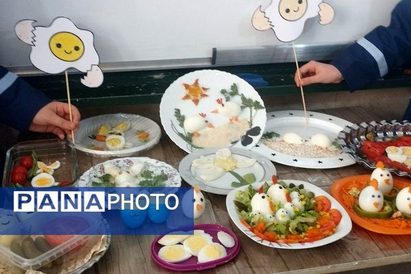 برگزاری جشن تخم‌مرغ‌های رنگی در دبستان قدر بهارستان دو