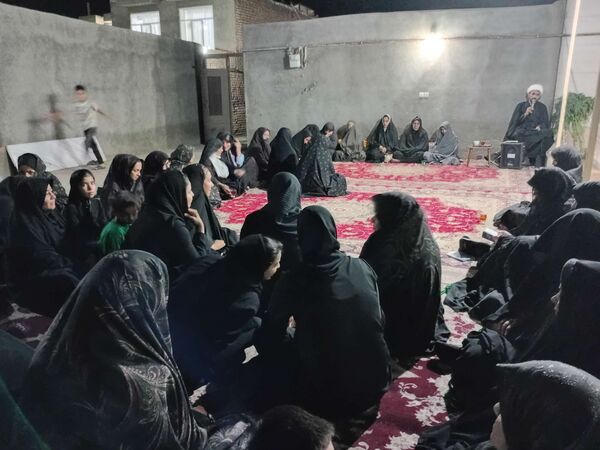 عزاداری بانوان روستای نقاب در ایام محرم