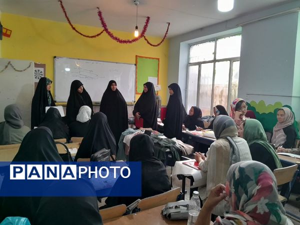 بازدید از فعالیت‌های مرکز یادگیری دولتی نرجس ناحیه یک مشهد