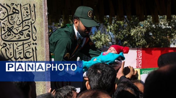 مراسم تشییع پیکرهای ۷ شهید گمنام در کرمانشاه