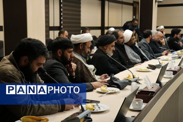 نشست هم‌اندیشی کانون‌های فرهنگی هنری مساجد با حضور معاون فرهنگی اجتماعی استاندار 