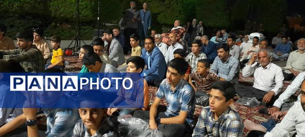 اختتامیه محفل قرآنی چهل شب با چهل شهید در آرامگاه شهید مدرس