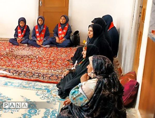 دیدار دانش آموزان پیشتاز با خانواده شهید شهامتی