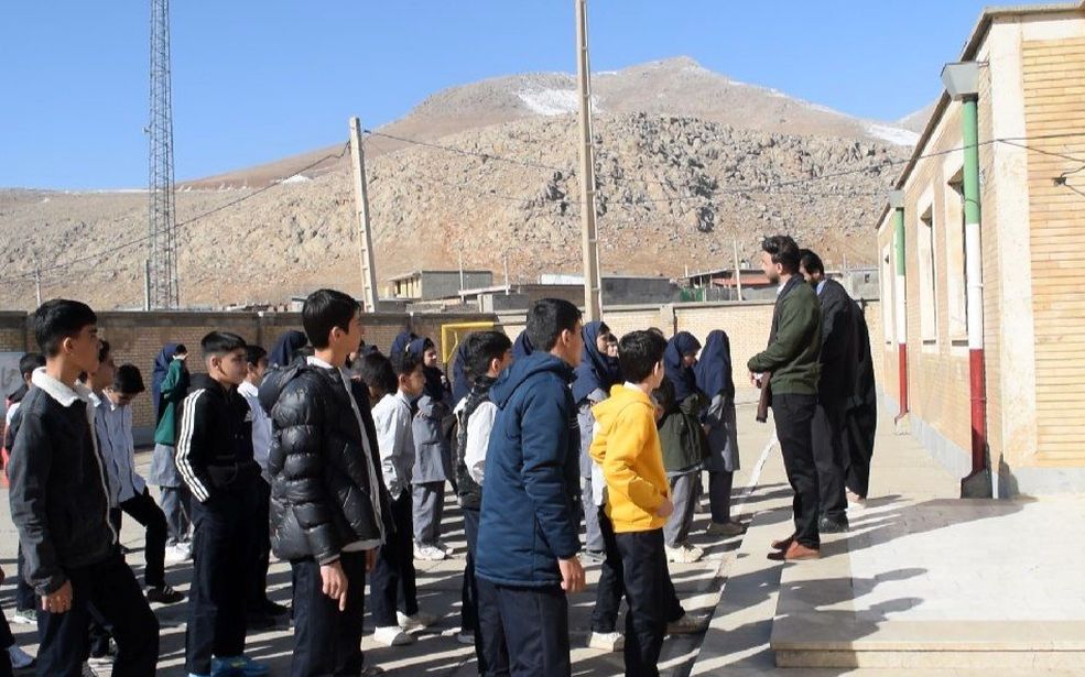 تجلیل از دانش‌آموزان تلاشگر و منتخب آموزشگاه آیت‌الله کاشانی