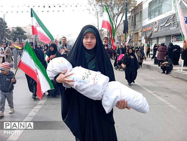 راهپیمایی روز قدس همراه با تشییع پیکر شهید مجتبی پارسا روش