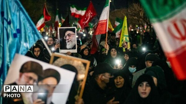 خیابان، تنگه احد جمهوری اسلامی ایران است