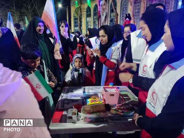 حضور پر شور امدادگران و نجاتگران و داوطلبان و اعضا در تجمعات شبانه
