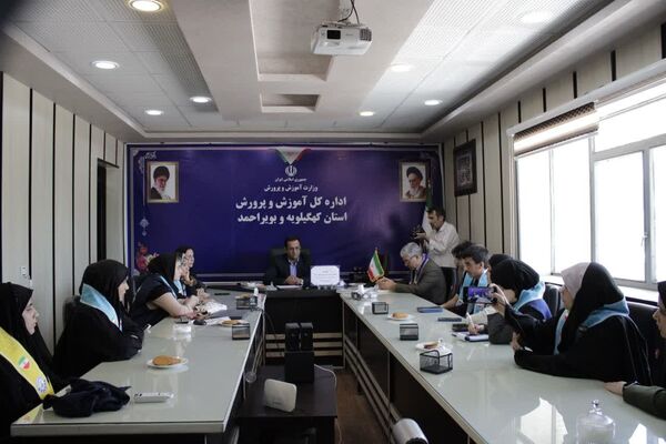 نشست صمیمی دانش‌آموزان خبرنگار پانا با مدیرکل آموزش و پرورش کهگیلویه و بویراحمد 