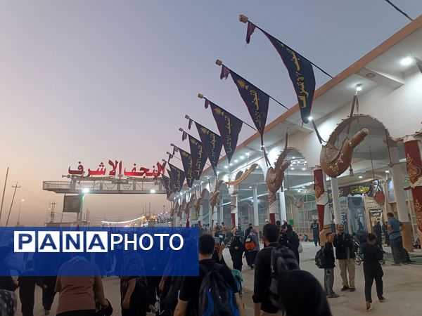 حضور زائران در مراسم پیاده‌روی اربعین حسینی