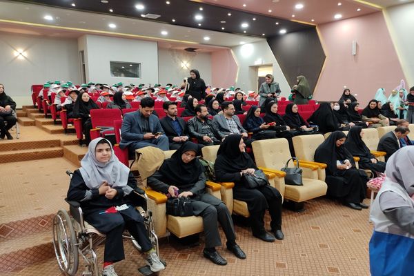 اجرای طرح «وارنیش  فلوراید تراپی » در مدارس ابتدایی استان اردبیل