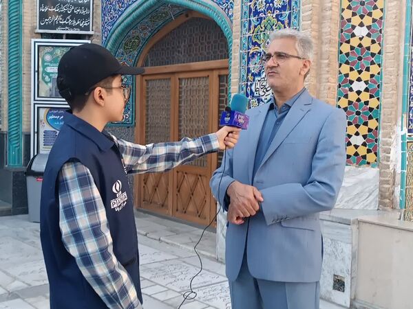 آیین عطرافشانی و گل افشانی مزار شهدا در سمنان
