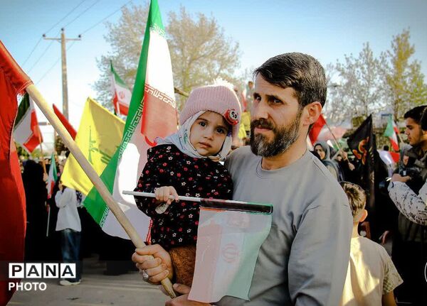 رزمایش حماسی و کاروان خودرویی در همدان؛ تجلیل از ارتش مقتدر در آستانه روز ارتش