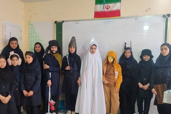 گرامیداشت هفته کتاب و کتابخوانی در مدرسه مریم بهارستان دو