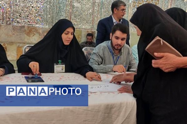 مردم شیراز پای کار ایران و وطنشان