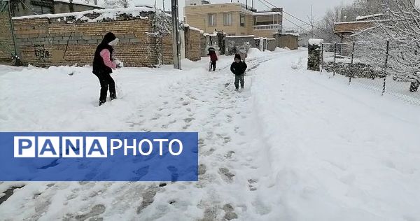 بارش اولین برف در بهمن ماه در شهر بار 