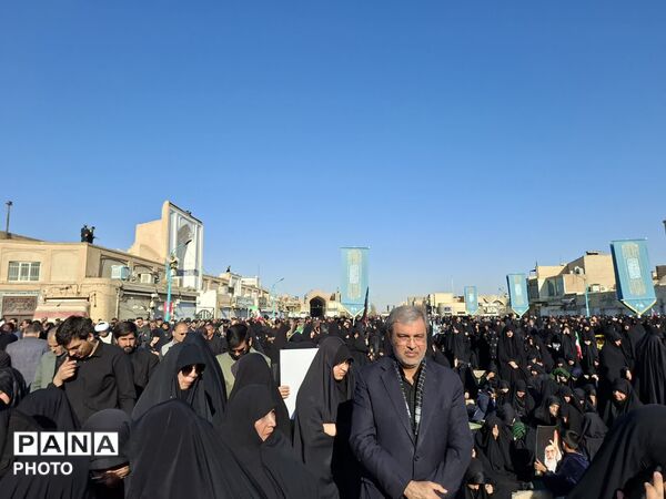 یزد، عزادار در سوگ پدر