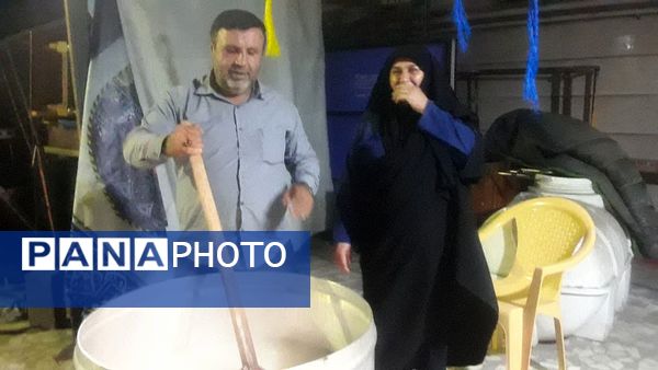 پخت شله‌زرد نذری با یاد ضامن آهو در قائمشهر