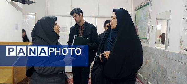 بازدید استانی کارشناس بهداشت از دبیرستان شهید محمدی پور