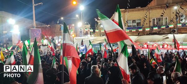 اربعین قربانیان شجره طیبه با حضور پرشور شهروندان غیور زنجانی