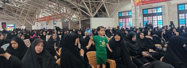 مراسم بزرگداشت شهدای حملات تروریستی رژیم صهیونسیتی در گلستان شهدای اصفهان 