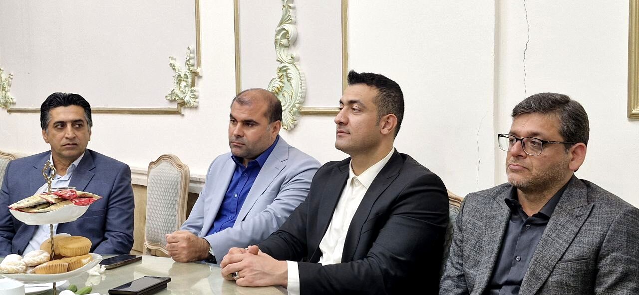 آیین تجلیل از خبرنگاران و اصحاب رسانه در محمودآباد