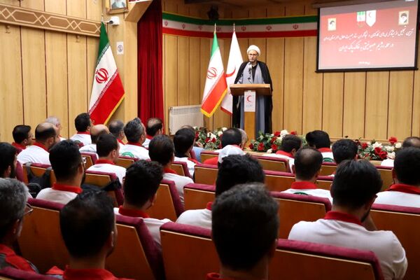  آیین تجلیل از ایثارگری‌های کارکنان و نجاتگران جمعیت هلال‌احمر استان همدان  