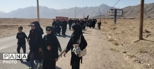 قدم هایی که در دهستان نصرآباد با عشق برداشته می‌شوند