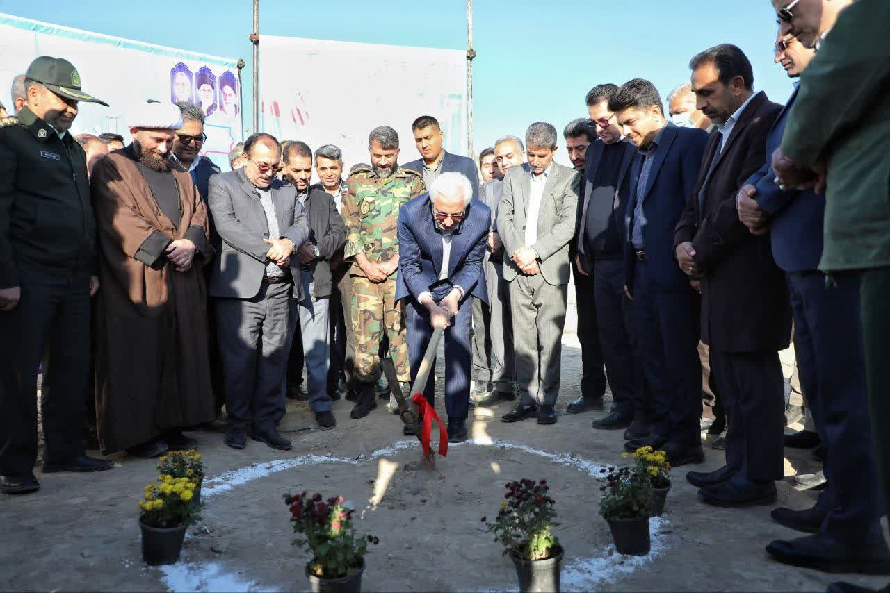 کلنگ زنی هنرستان شبانه‌روزی شهدا ارتش در شهرستان مانه 