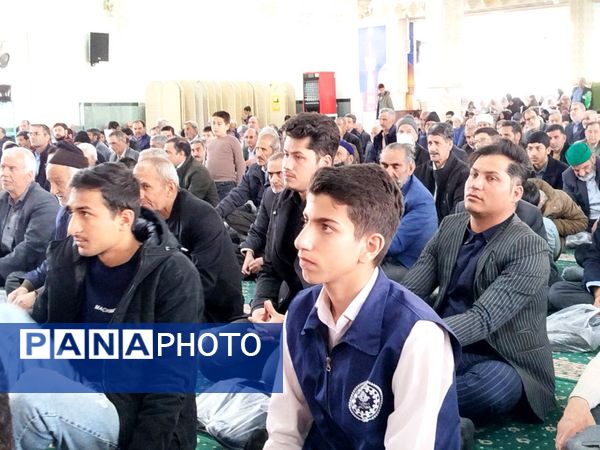 نماز جمعه در شهرستان کاشمر 