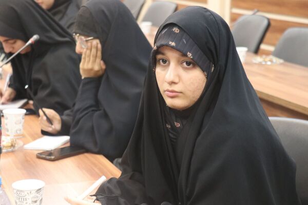 نشست توجیهی دانش‌آموزان پشتیبان طرح خبرنگار شو