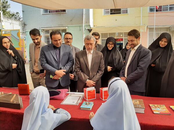 رویداد تقویت نقش معلم در جهت ارتقاء استعداد و توانمندی دانش‌آموزان 