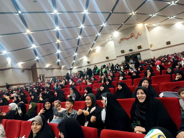 همایش گرامیداشت هفته بسیج در مجتمع آیه ها در سالن انقلاب مشهد مقدس